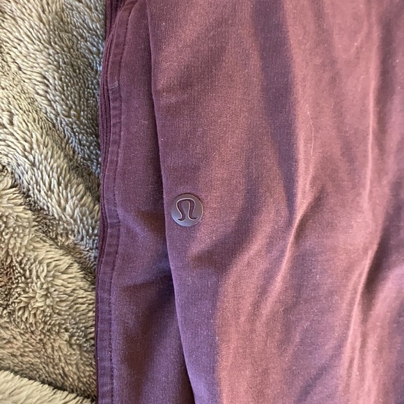 Lululemon joggers - Picture 2 of 9